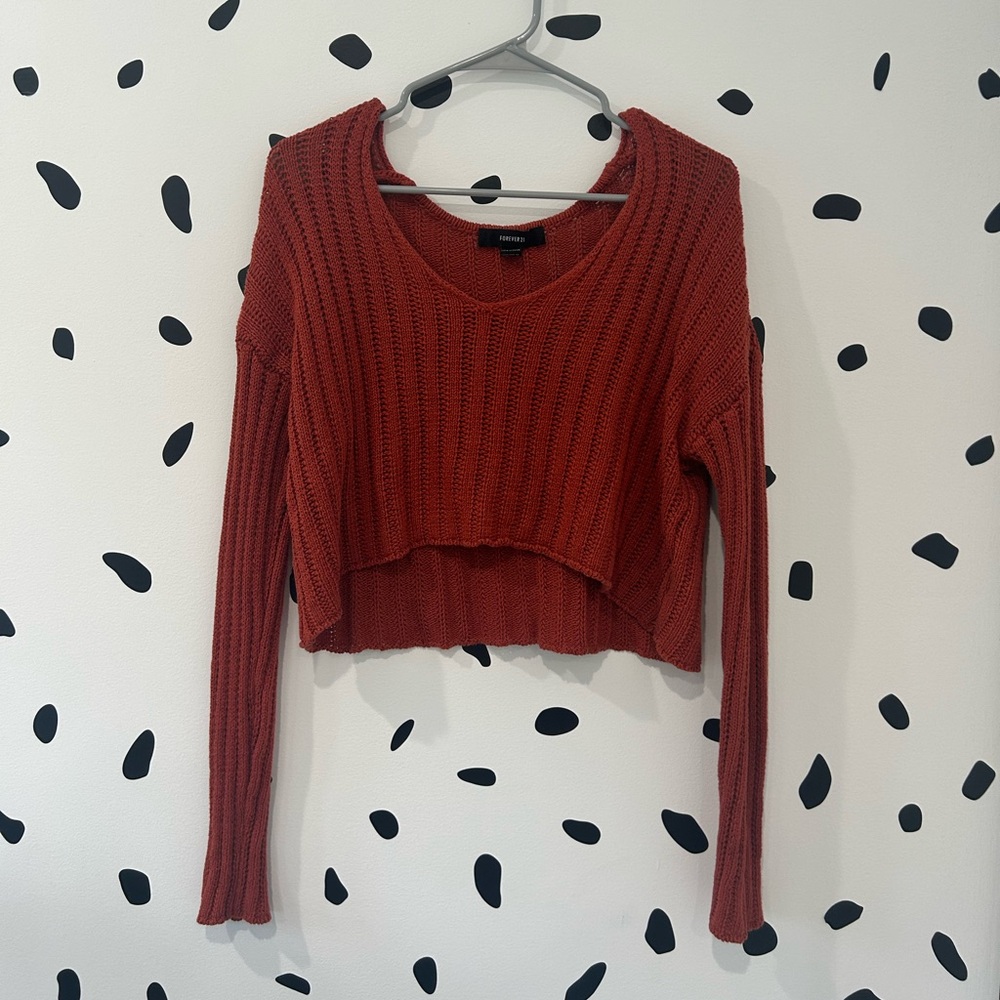 MEDIUM FOREVER 21 ORANGE KNIT LONG SLEEVE CROP TOP